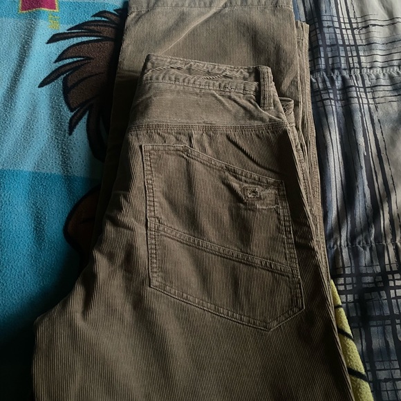 Old Navy Cords size 33-30 - Picture 2 of 3